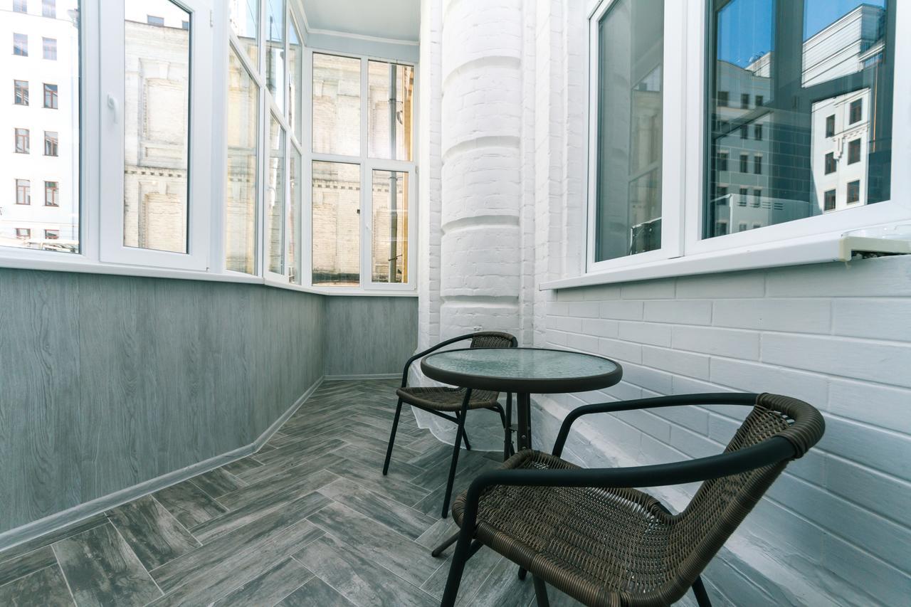 Vip Apartment Near Kreschatyk, 31А Pushkinska Street Kyiv Exterior photo